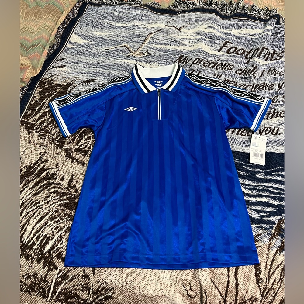 Umbro soccer jersey zip up size large men